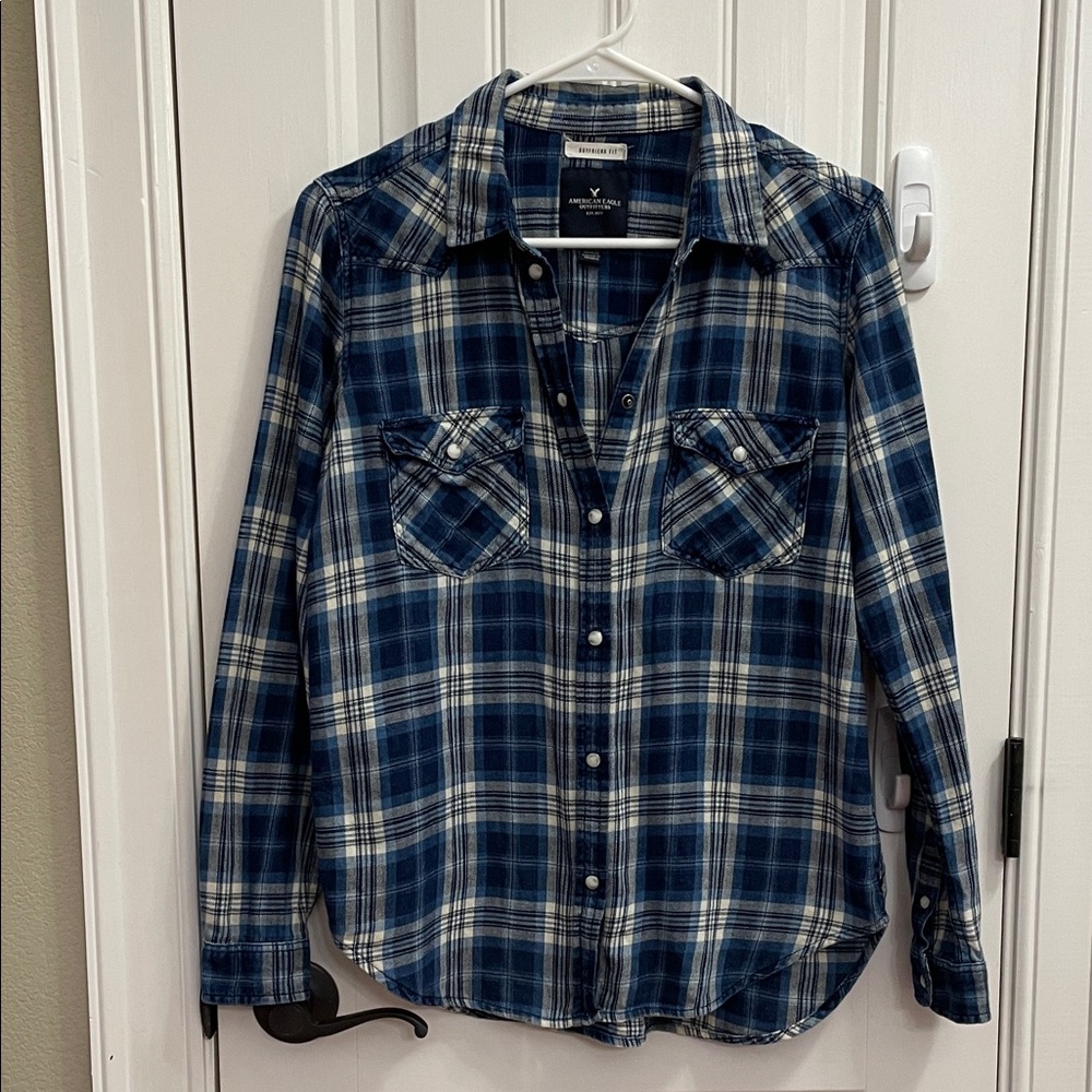 American Eagle  Navy Plaid Shirt Pearlized Snap buttons Coastal Cowgirl